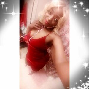 Meet your Posher, Latoya